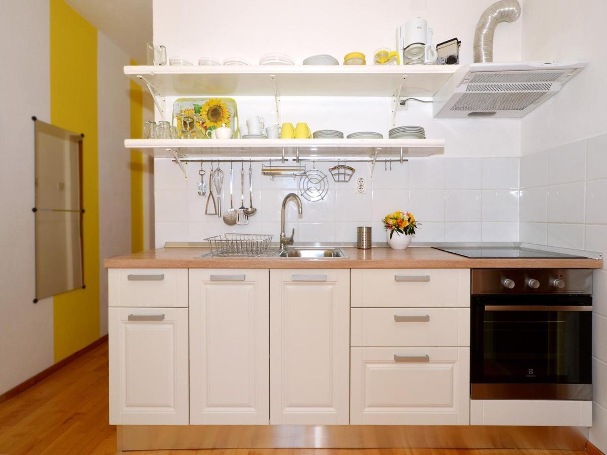 Apartments Newway Бол Экстерьер фото